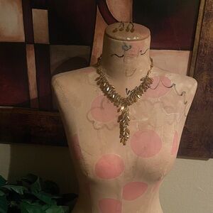 Elegant Gold Necklace and Earring Set